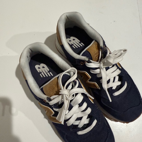 New Balance 574 - Picture 8 of 8